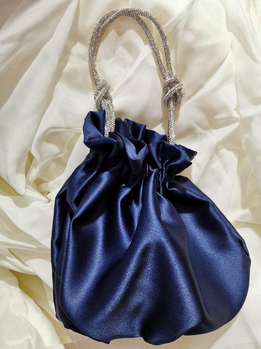 Pochette in Raso con Manico Strass: Eleganza Casual-Chic - immagine 3