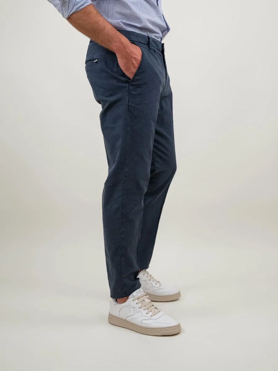 PANTALONE chinos in cotone color blu - immagine 3
