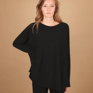 MAGLIA OVER CON SCOLLO A BARCA E SPACCHI LATERALI NERA