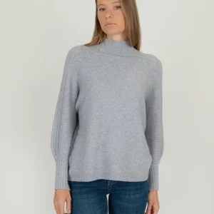 LUPETTO IN MAGLIA GRIGIO PERLA CON MANICHE A SBUFFO