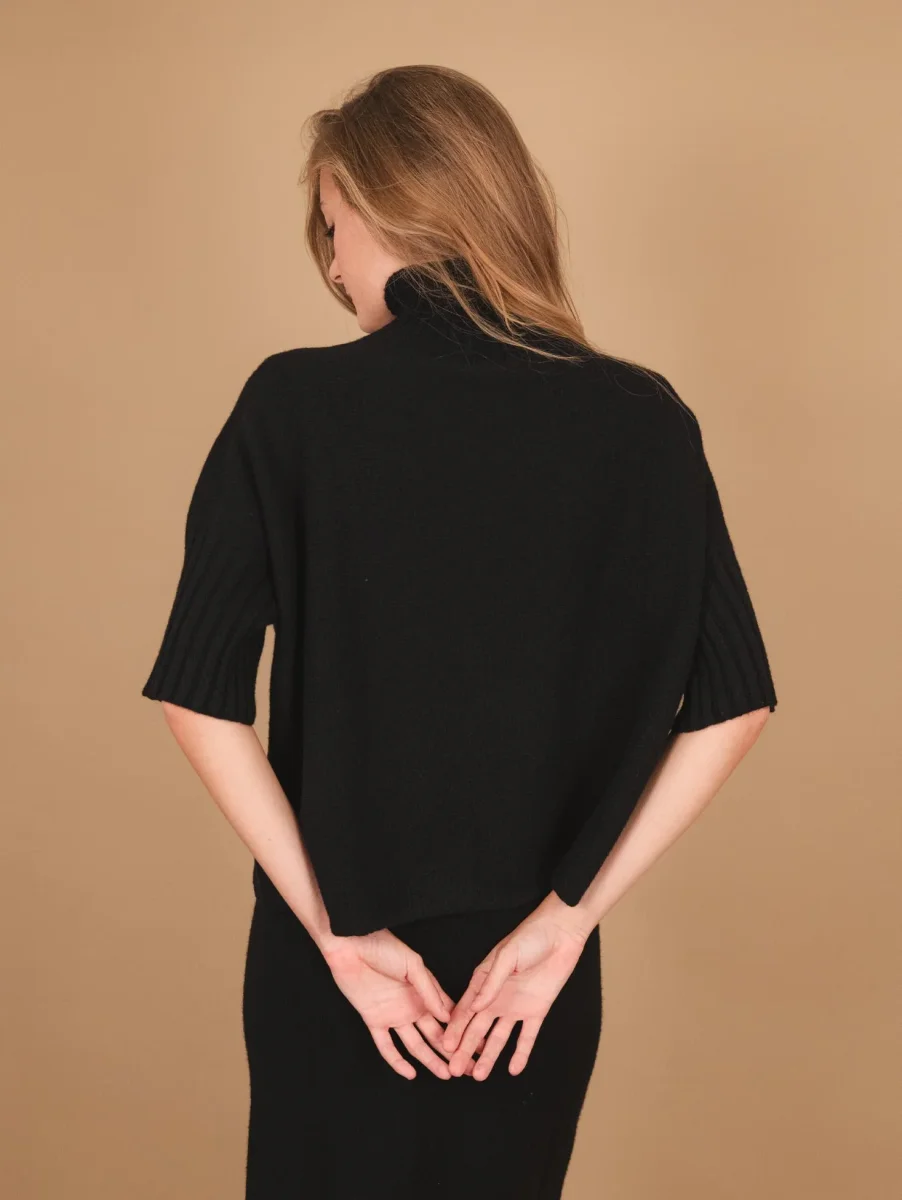 LUPETTO IN MAGLIA OVER CON MAINICA TRE QUARTI NERO - immagine 4