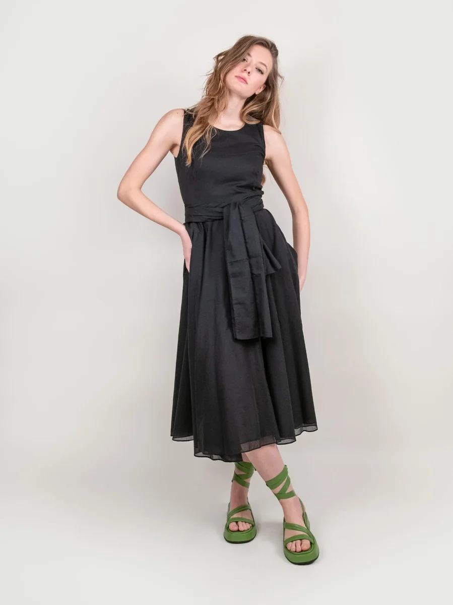 ABITO SMANICATO IN MUSSOLA DI COTONE NERO - immagine 5