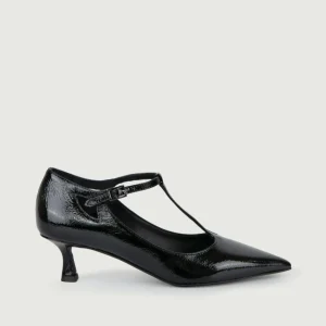 DÉCOLLETÉ A PUNTA IN VERNICE NERA CON TACCO