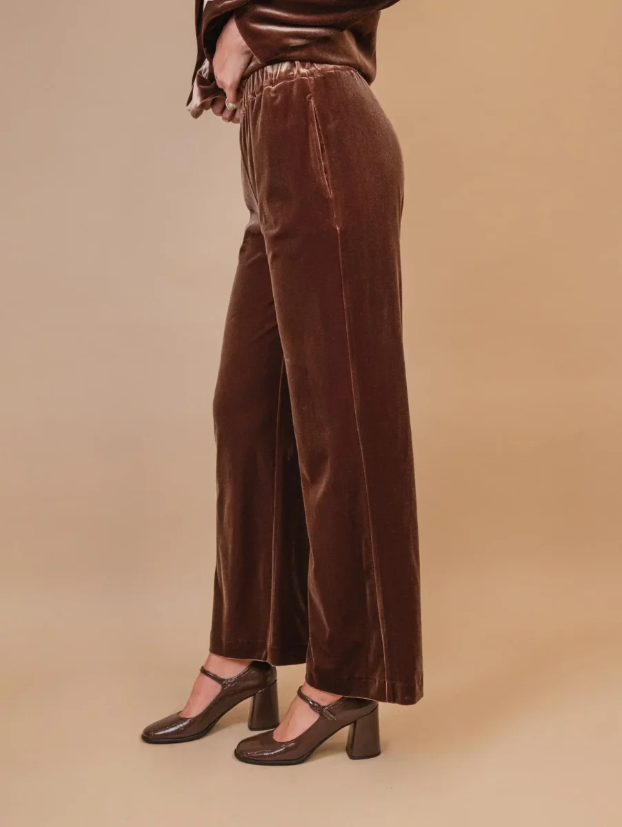 PANTALONE A PALAZZO IN VELLUTO MARRONE - immagine 4
