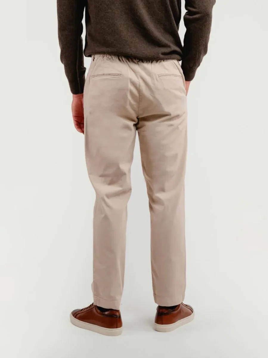 PANTALONE CON PENCES IN COTONE BEIGE - immagine 5