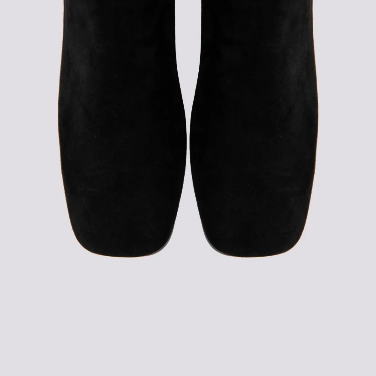 TRONCHETTO CON MAXI FIBBIA DORATA IN CAMOSCIO NERO - immagine 5