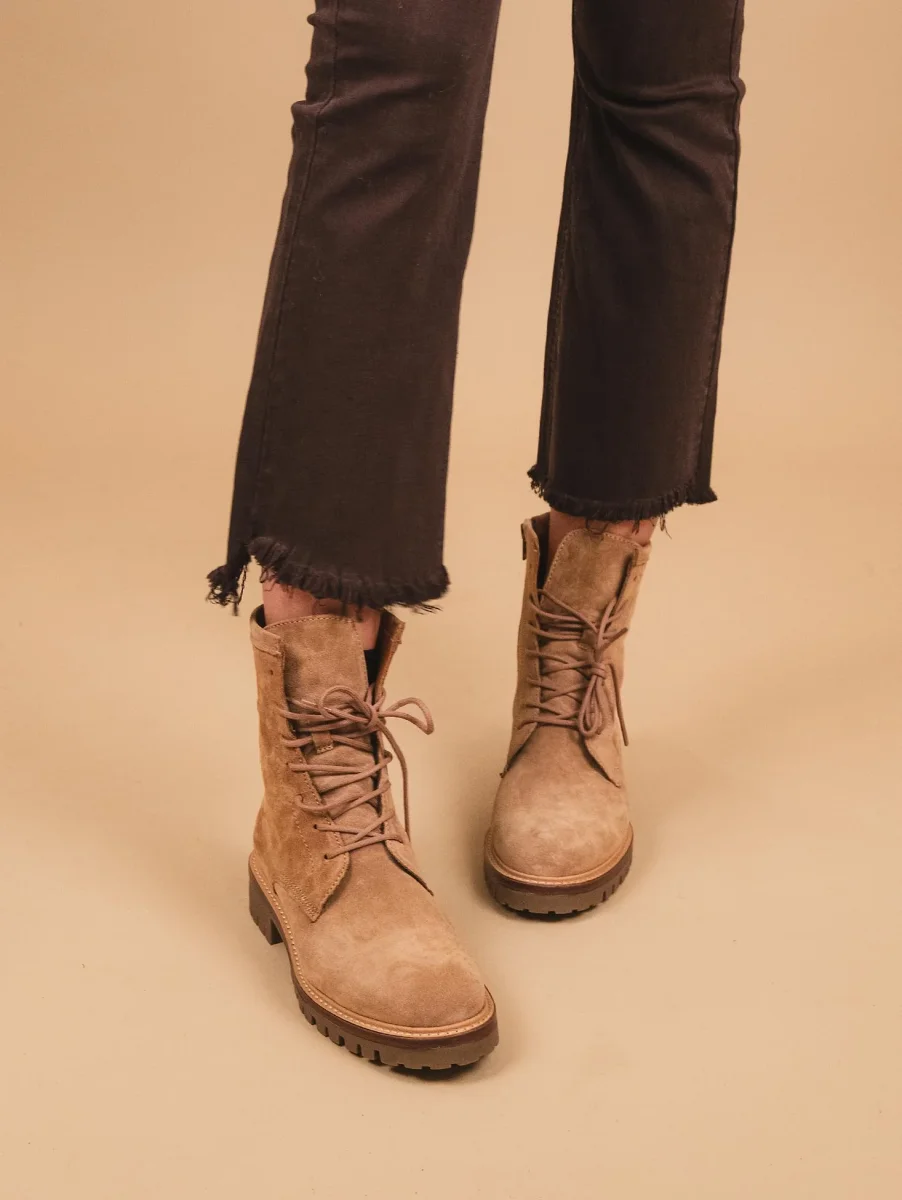 ANFIBIO CON LACCI IN CAMOSCIO BEIGE - immagine 6