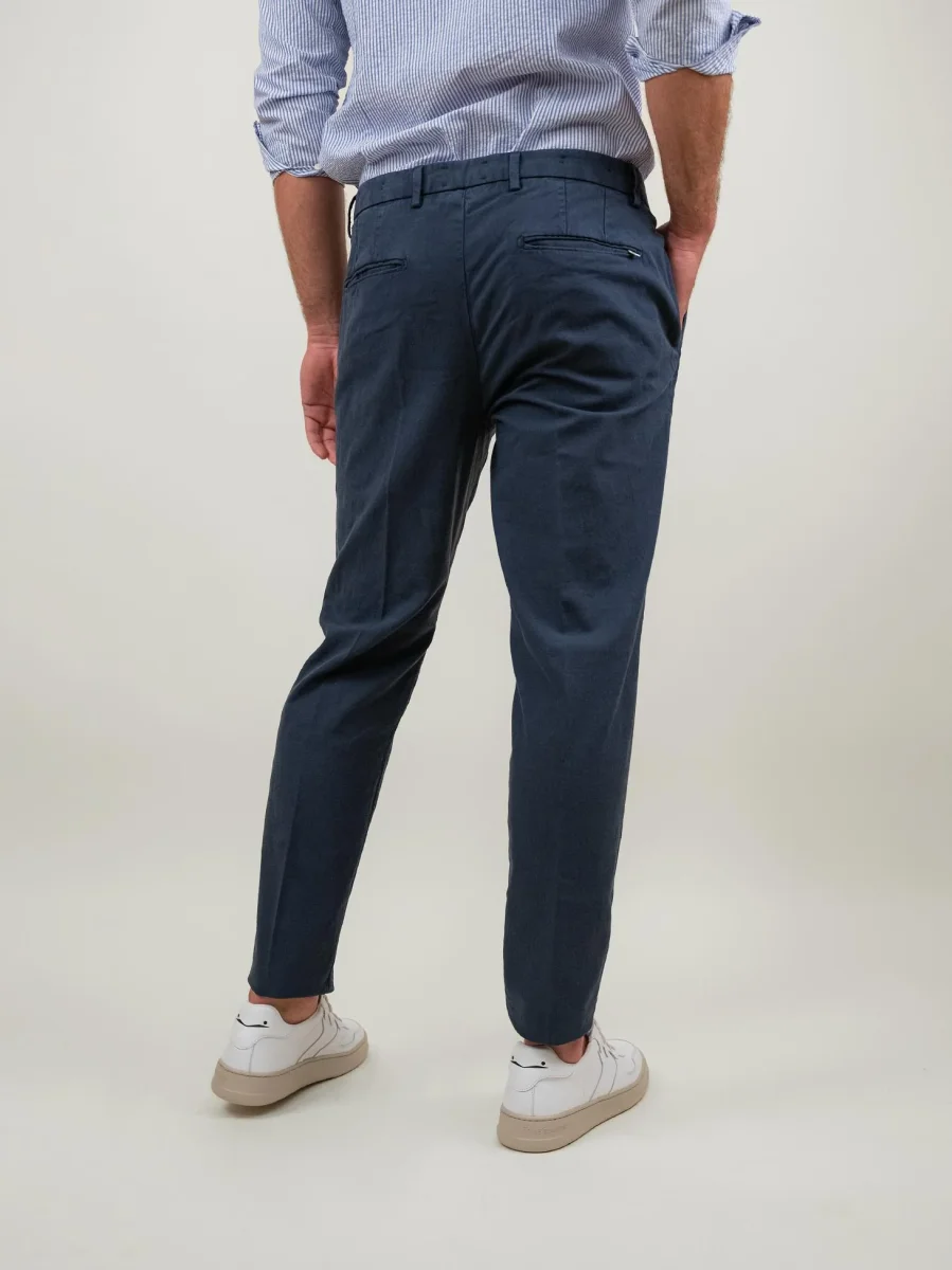PANTALONE chinos in cotone color blu - immagine 4