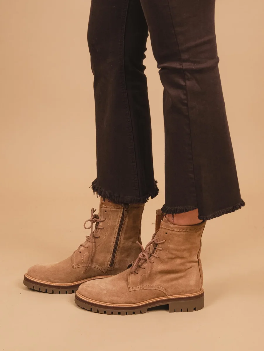 ANFIBIO CON LACCI IN CAMOSCIO BEIGE - immagine 7