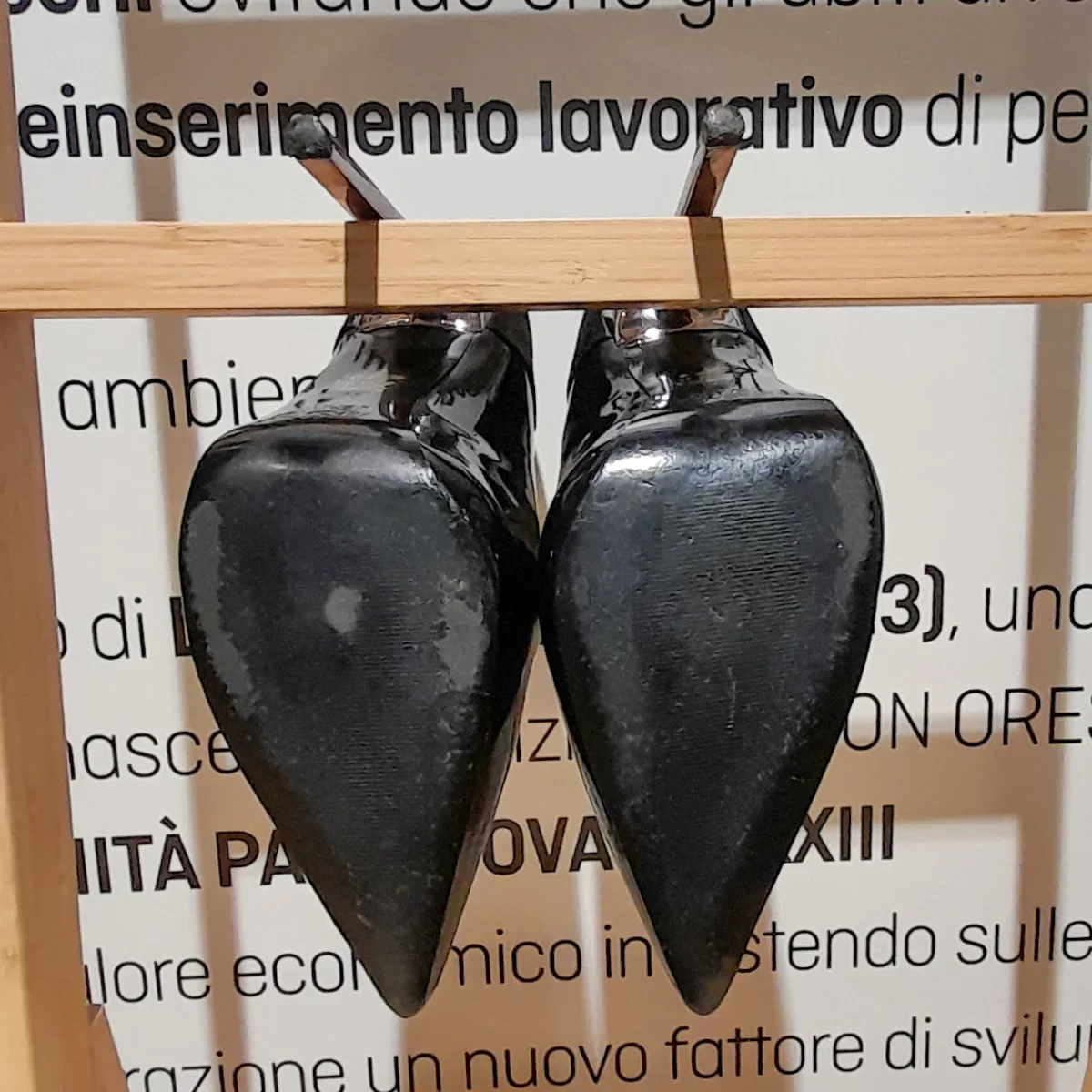 Décolleté vernice Versace - immagine 6