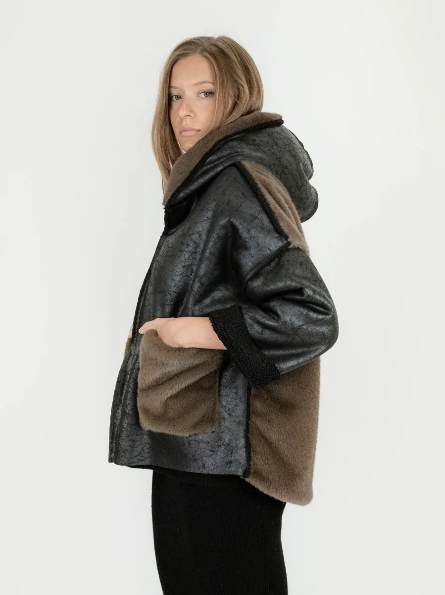 ECO MONTONE NERO CON CAPPUCCIO - immagine 4