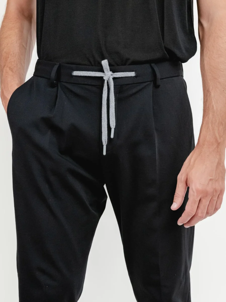 PANTALONE CON COULISSE IN JERESEY NERO - immagine 5