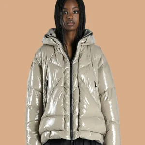 PIUMINO corto lucido beige Eugenie