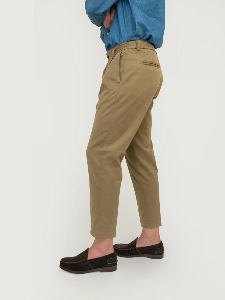 PANTALONE MISTO COTONE VERDE CON PINCES - immagine 3