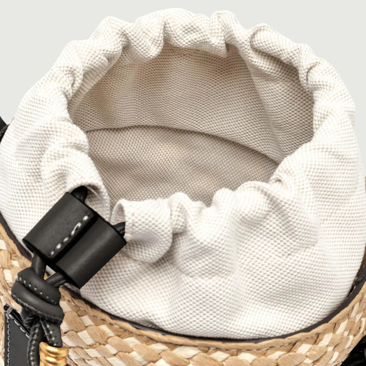 SECCHIELLO SAONA MEDIUM IN PAGLIA CON DETTAGLI IN PELLE NERA - immagine 5