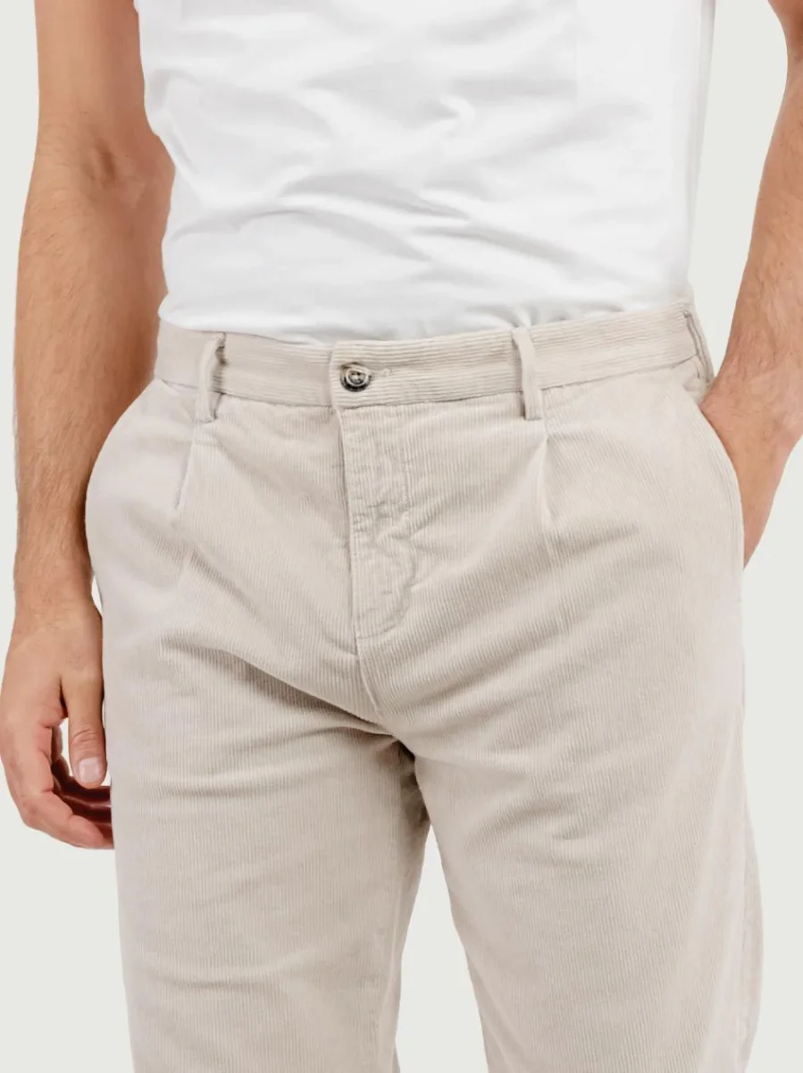 PANTALONE CON PENCES IN VELLUTO BURRO - immagine 7