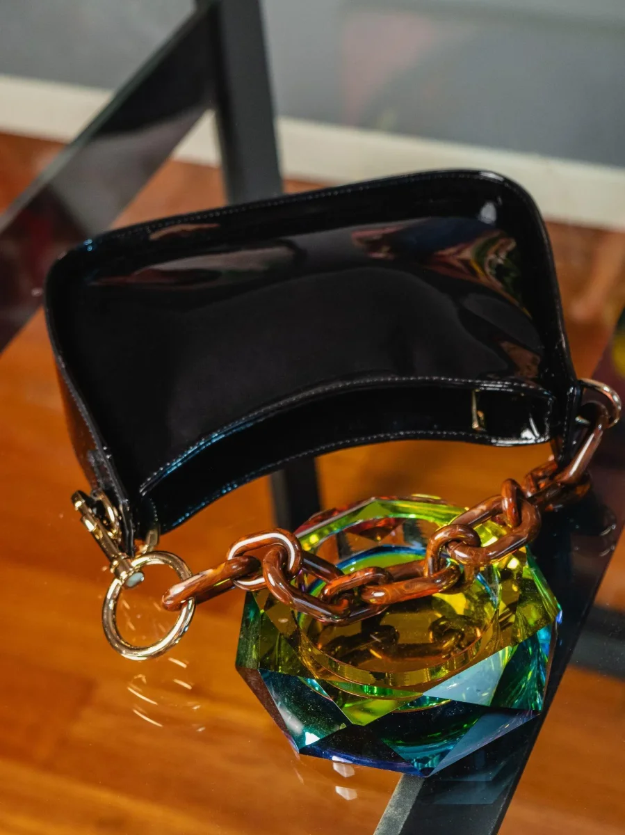 BORSA A SPALLA GLAMMY NERA IN PELLE VERNICE - immagine 8