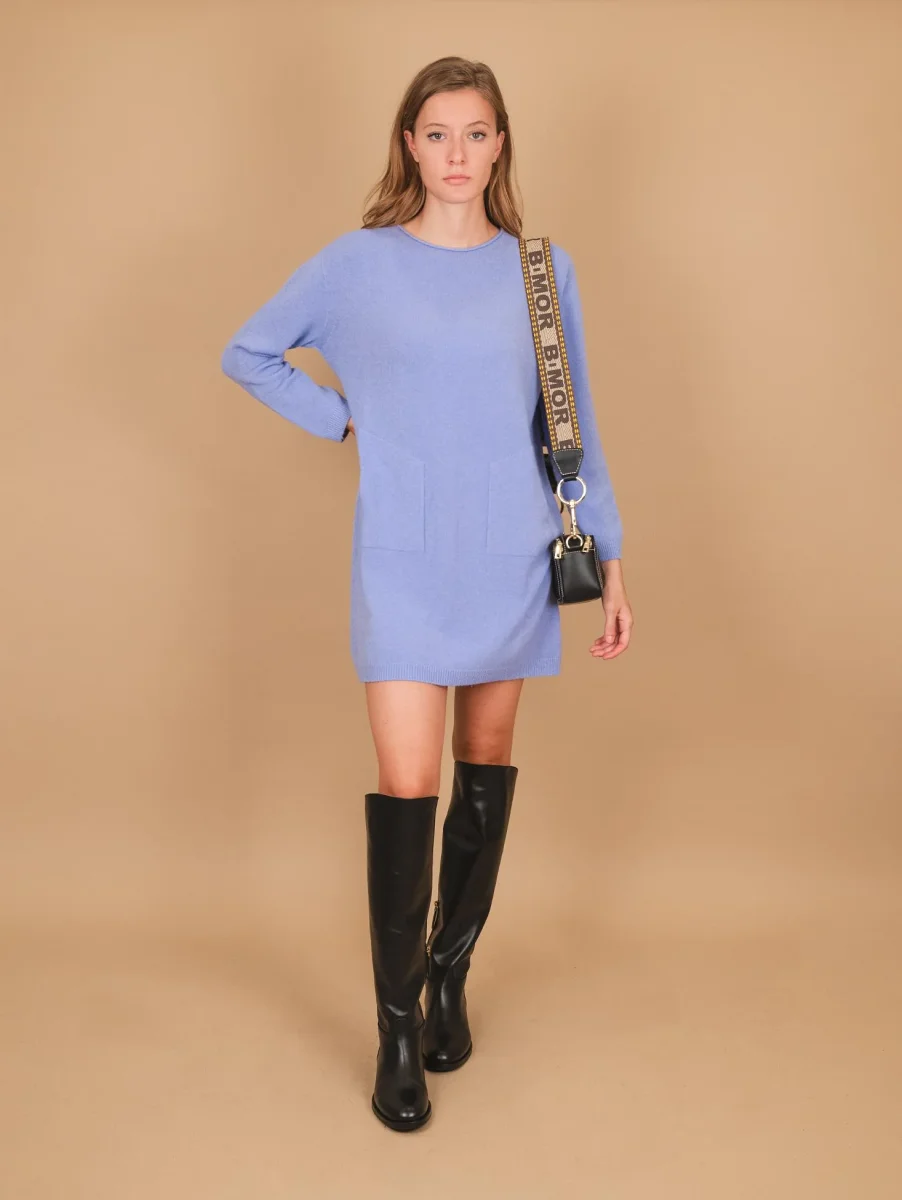 MAGLIA ABITO CON TASCHE E SCOLLO A BARCHETTA AZZURRO - immagine 7