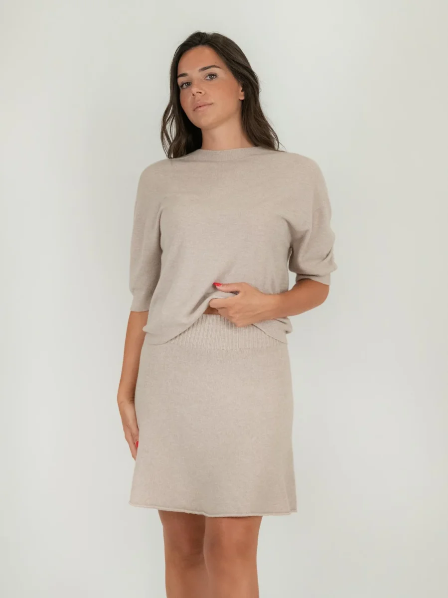 MINI GONNA IN MAGLIA BEIGE - immagine 4