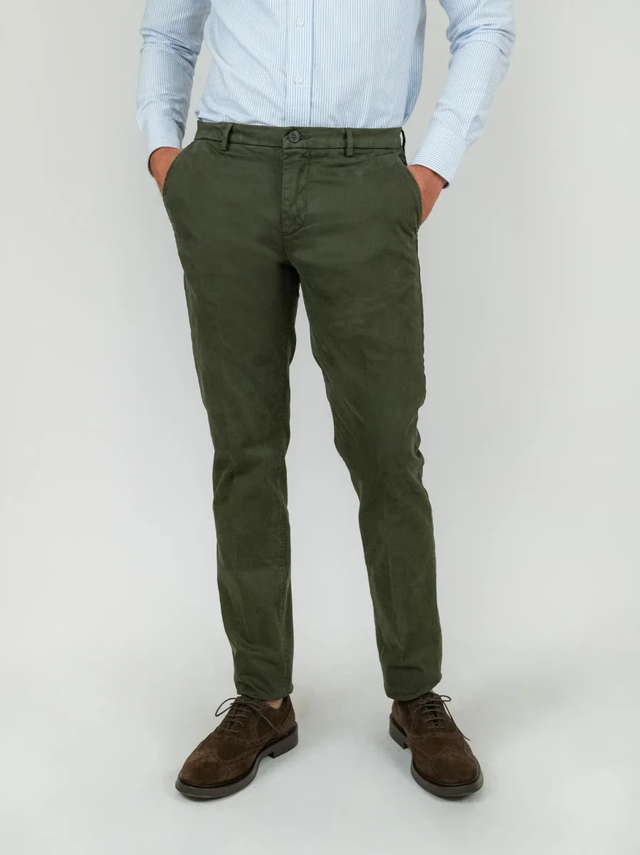 PANTALONE VERDE CON TASCHE A FILO