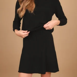 MINI GONNA IN MAGLIA NERA