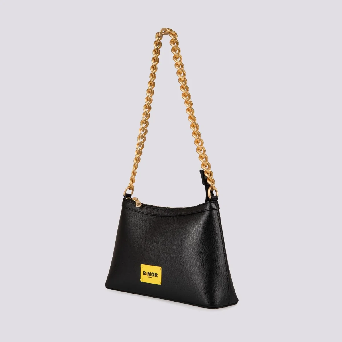 BORSA QUEEN CON CATENA ORO OPACA IN PELLE NERA - immagine 3