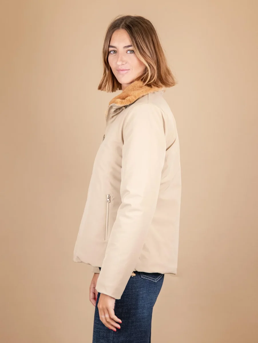 GIUBBOTTO REVERSIBILE IN TESSUTO TECNICO E ECO-PELLICCIA BEIGE - immagine 3