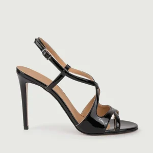 SANDALO INCROCIATO IN VERNICE NERO