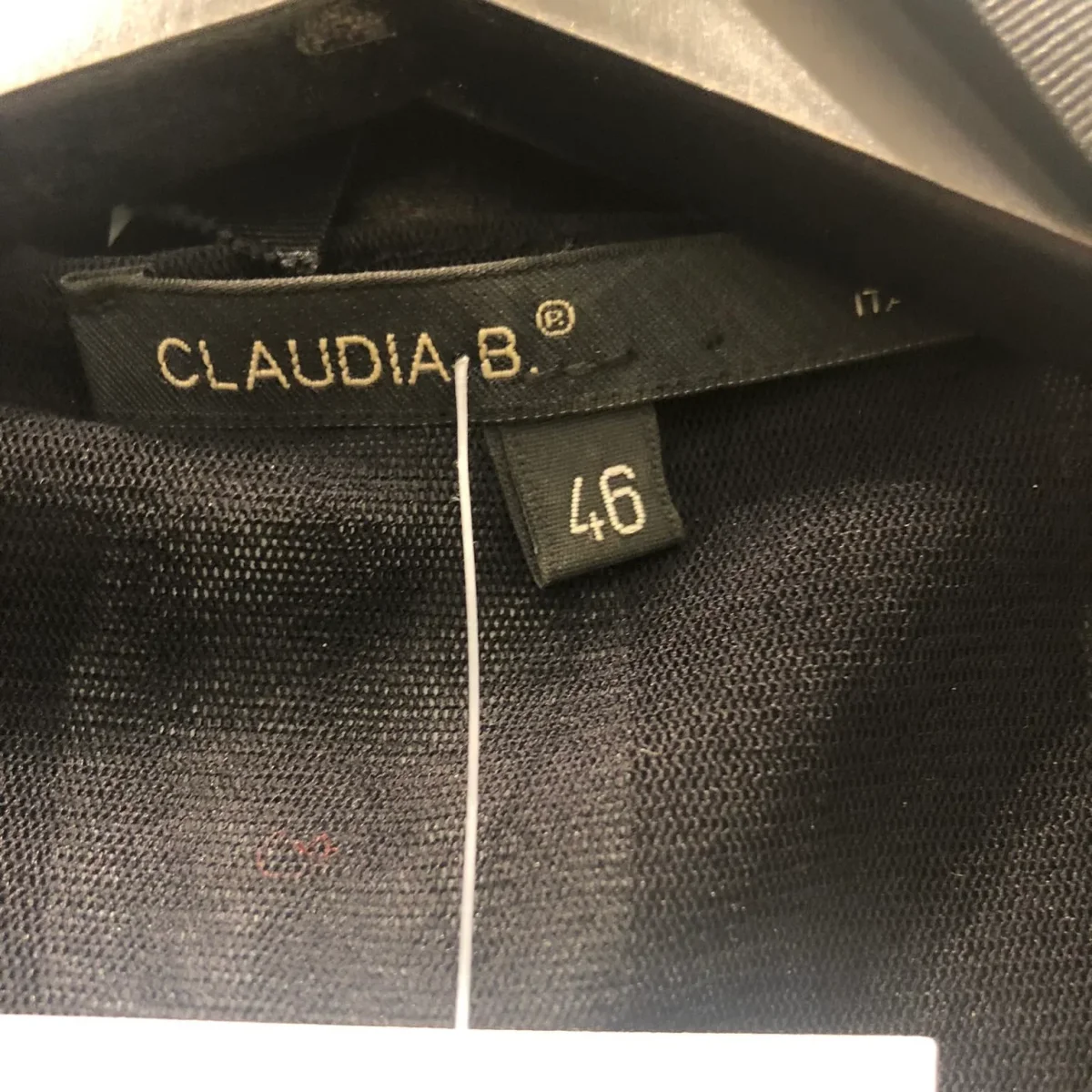 Abito rosso e nero - immagine 4